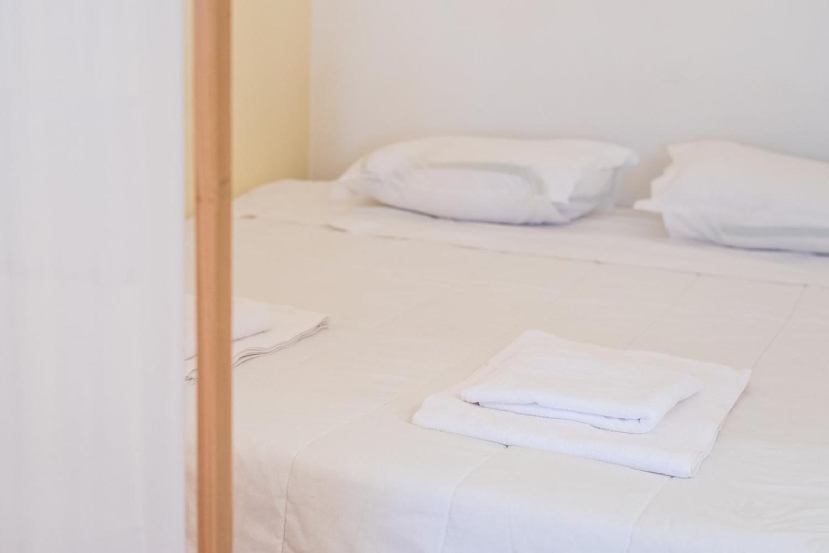 Guestready - Minimalistic Studio Downtown Porto Eksteriør billede