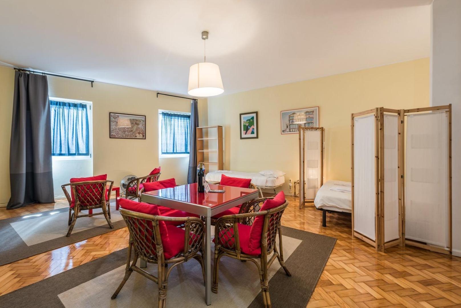 Guestready - Minimalistic Studio Downtown Porto Eksteriør billede