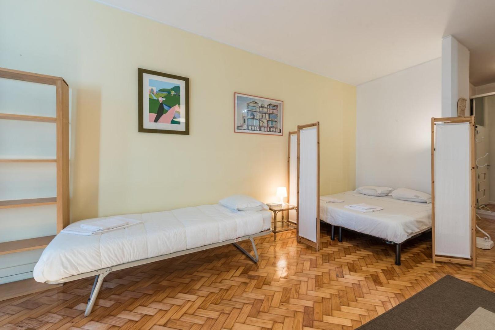 Guestready - Minimalistic Studio Downtown Porto Eksteriør billede
