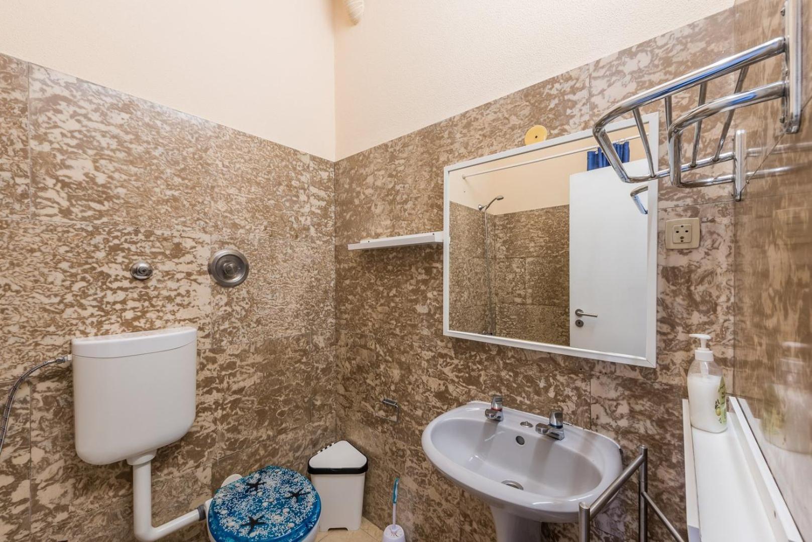 Guestready - Minimalistic Studio Downtown Porto Eksteriør billede