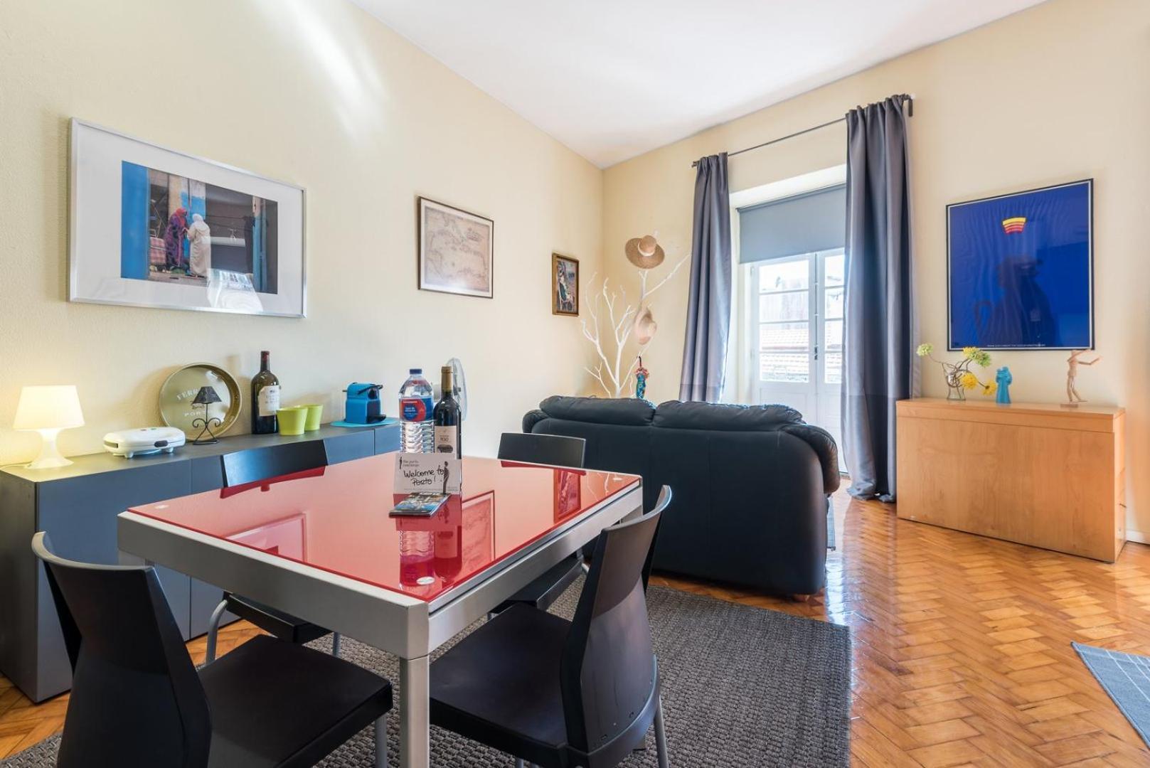 Guestready - Minimalistic Studio Downtown Porto Eksteriør billede