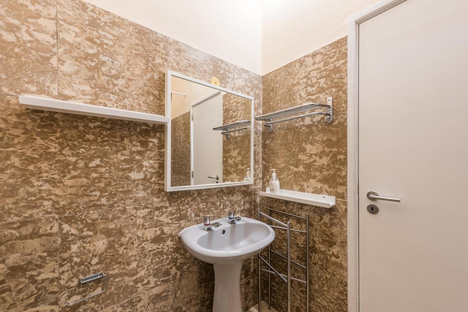 Guestready - Minimalistic Studio Downtown Porto Eksteriør billede